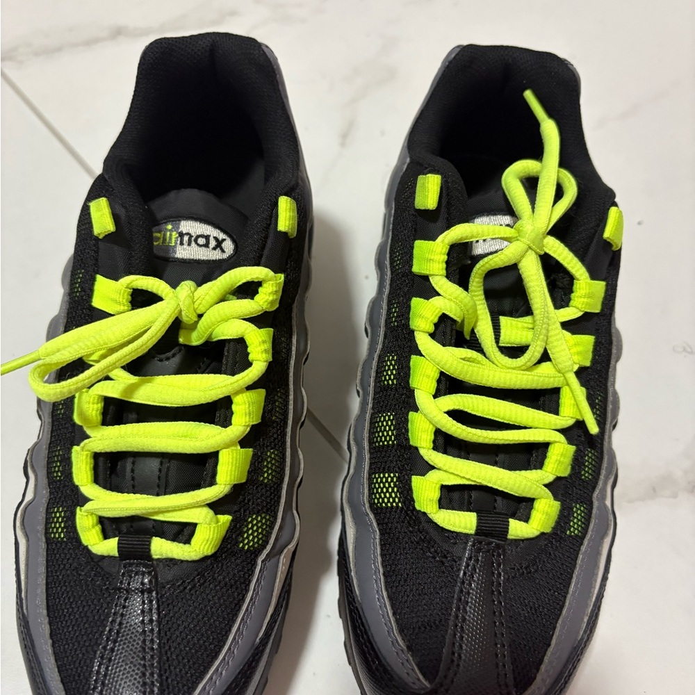 Nike Kids Sneakers Black and Neon Yellow